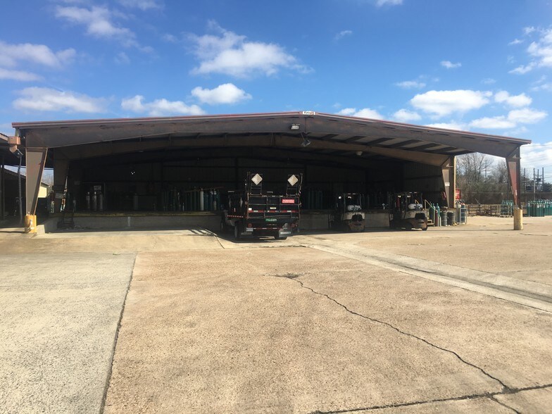 4895 S M L King Jr Pky, Beaumont, TX à vendre - Photo du bâtiment - Image 3 de 4