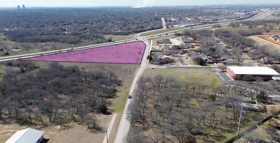 N Loop 288 & Kings Row, Denton, TX à vendre Photo du bâtiment- Image 1 de 4