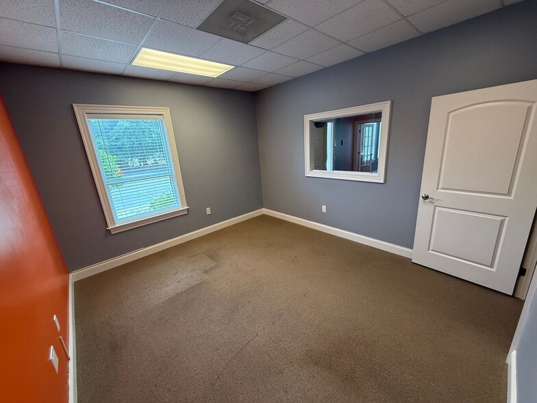 10965 Winds Crossing Dr, Charlotte, NC for lease - Building Photo - Image 3 of 13