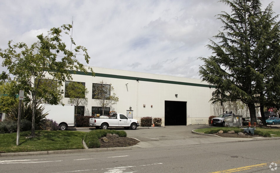 795 Sandoval Way, Hayward, CA for lease - Primary Photo - Image 1 of 24