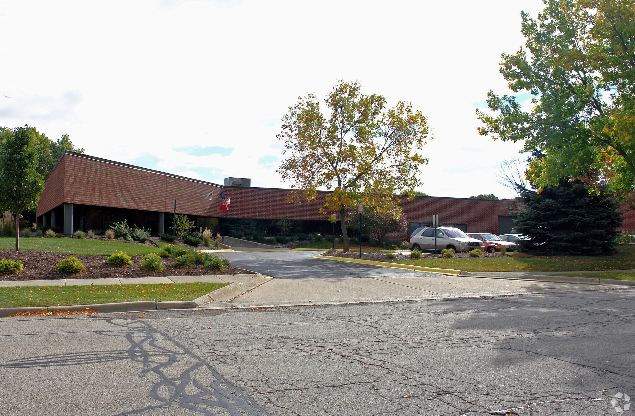 1651 Wilkening Ct, Schaumburg, IL à vendre Photo principale- Image 1 de 14