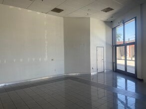 11215-11389 Long Beach Blvd, Lynwood, CA for lease Interior Photo- Image 2 of 8
