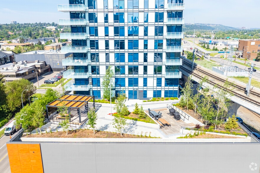 1538 10 Av SW, Calgary, AB à louer - Photo intérieure - Image 3 de 54