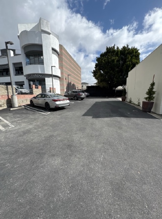 832 N La Cienega Blvd, Los Angeles, CA for lease - Building Photo - Image 2 of 16