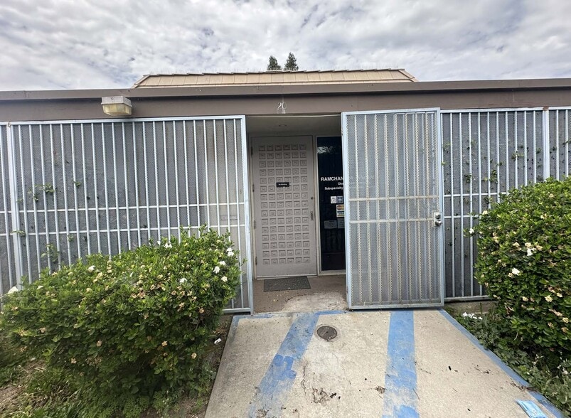 3535 San Dimas St, Bakersfield, CA for sale - Building Photo - Image 1 of 4