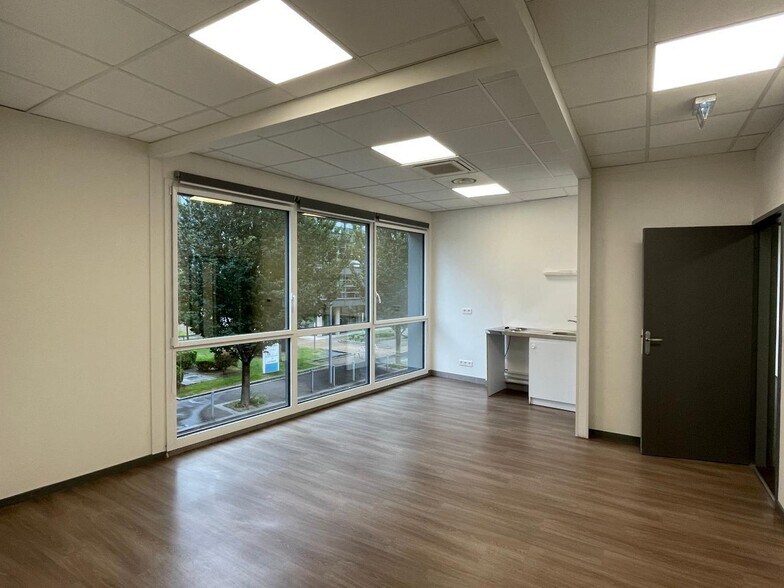 23 Mail Andrée Putman, Rouen for lease - Building Photo - Image 3 of 22