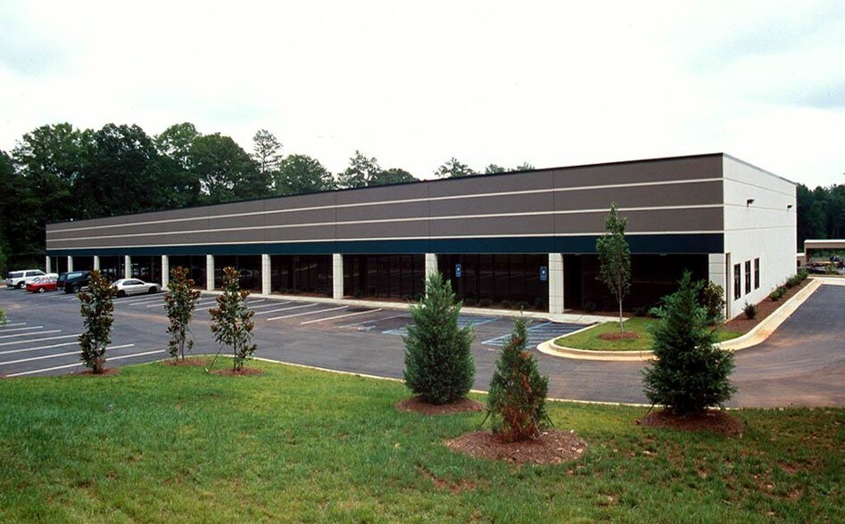 1634 White Cir, Marietta, GA à vendre - Photo du bâtiment - Image 1 de 31