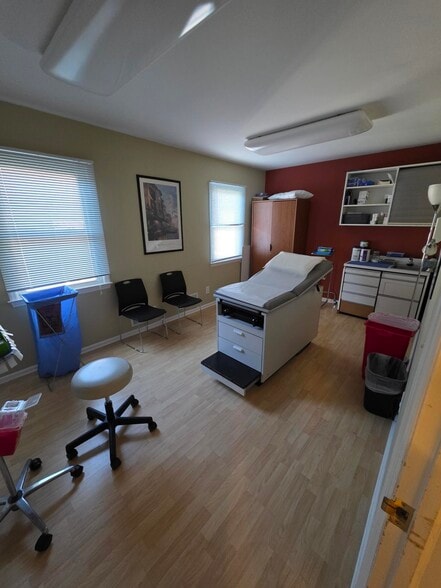 788 Broad St, Shrewsbury, NJ for lease - Building Photo - Image 3 of 5