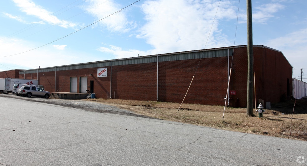 1013 Warehouse St, Greensboro, NC à vendre - Photo du bâtiment - Image 1 de 5