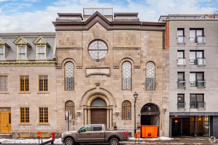 452-452A Rue Notre-Dame E, Montréal, QC à vendre - Photo du bâtiment - Image 3 de 7
