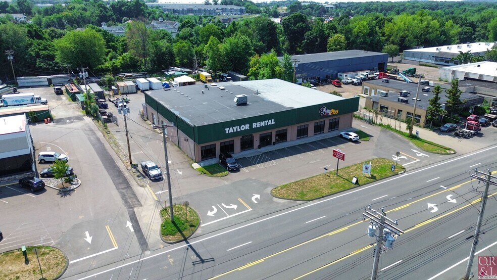 304 Boston Post Rd, Orange, CT à vendre - Photo du bâtiment - Image 2 de 23