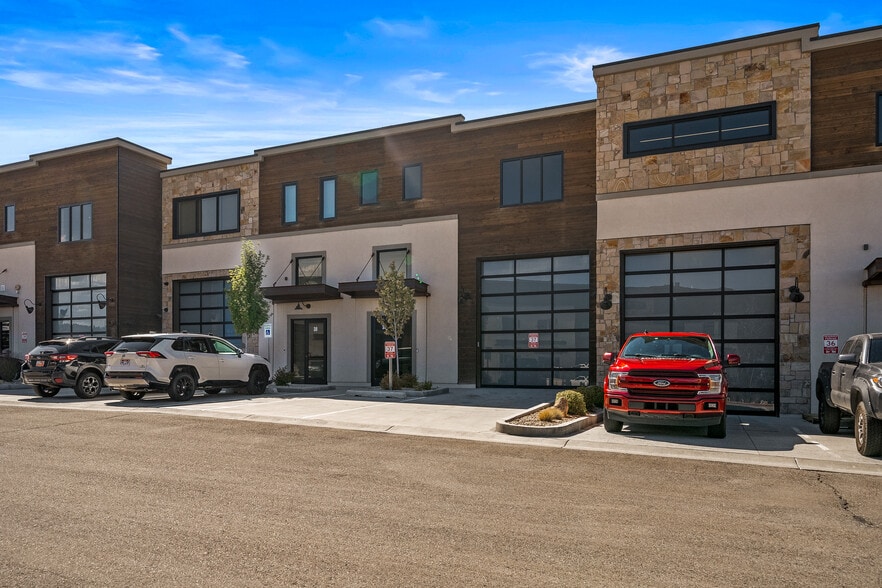 4554 Forestdale Dr, Park City, UT for lease - Building Photo - Image 2 of 20