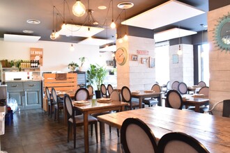 Retail in Terrassa, Barcelona for lease Interior Photo- Image 2 of 18
