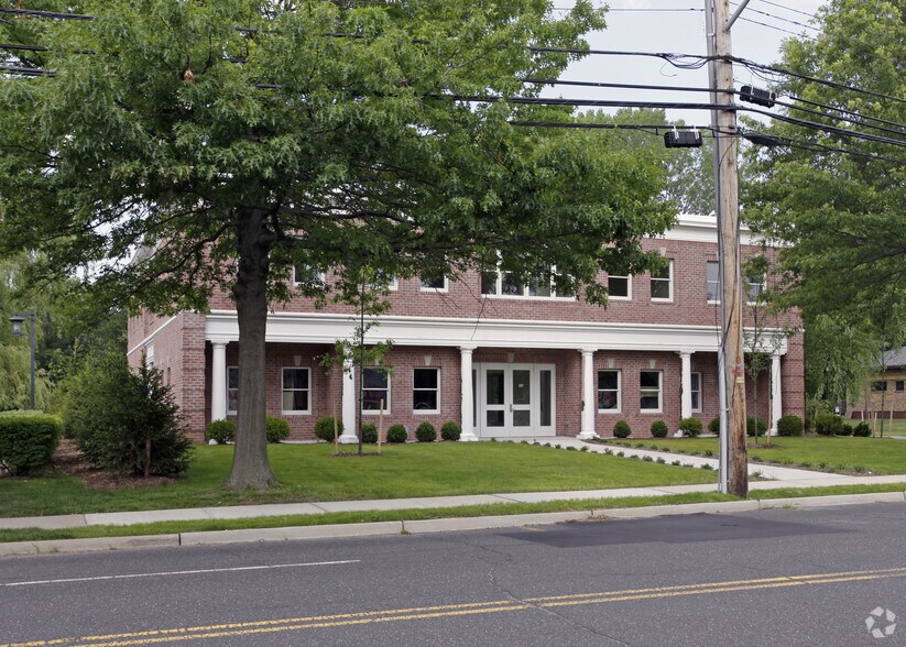 189 Homans Ave, Closter, NJ à louer - Photo du bâtiment - Image 2 de 2