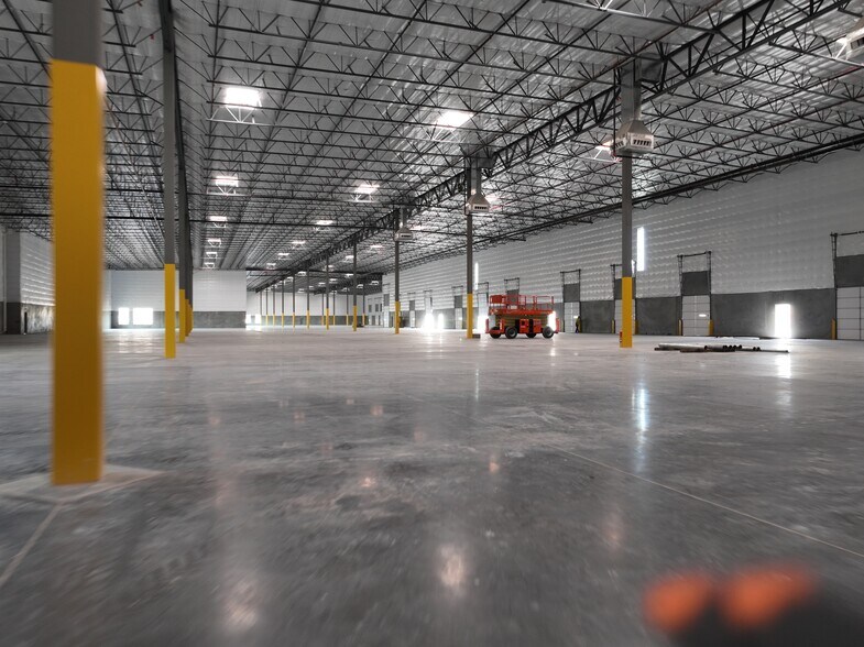 13270 W Bell Rd, Surprise, AZ à vendre - Photo intérieure - Image 2 de 7