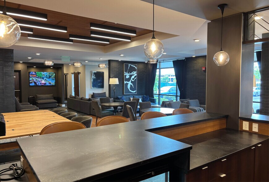 7999 Kenwood Rd, Cincinnati, OH à louer - Photo intérieure - Image 3 de 9