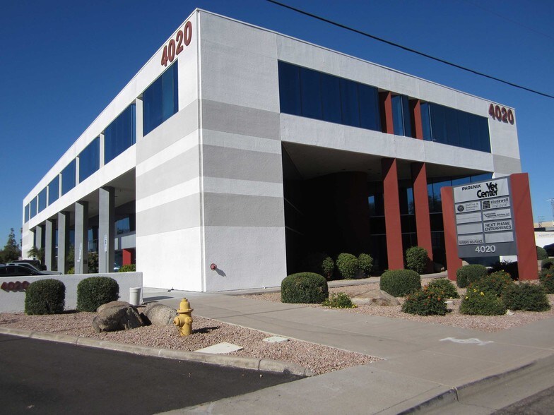 4020 N 20th St, Phoenix, AZ à louer - Photo du bâtiment - Image 2 de 4