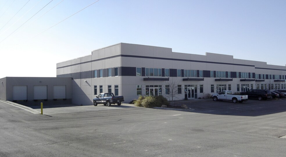 865 W 450 N, Kaysville, UT à louer - Photo du bâtiment - Image 2 de 7