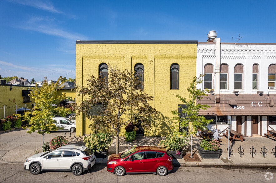 2604 S Lyndale Ave, Minneapolis, MN for sale - Building Photo - Image 2 of 28