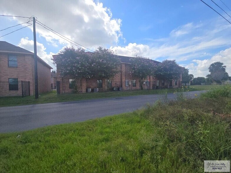 0 Dana Ave. Brownsville TX 78526, Brownsville, TX à vendre - Photo du bâtiment - Image 3 de 4
