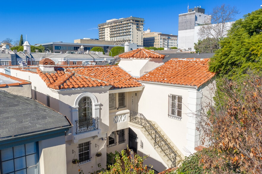 205 S Reeves Dr, Beverly Hills, CA for sale - Building Photo - Image 3 of 14