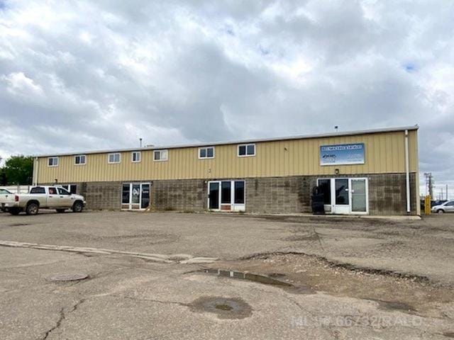 5008 47 Av, Lloydminster, SK for lease Building Photo- Image 1 of 1