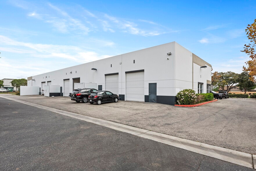 2101 S Rose Ave, Oxnard, CA for sale - Building Photo - Image 3 of 7