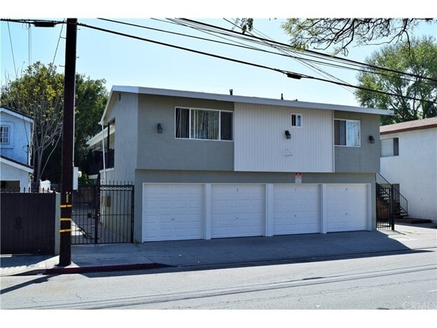 2216 W Wardlow Rd, Long Beach, CA for sale - Primary Photo - Image 1 of 9