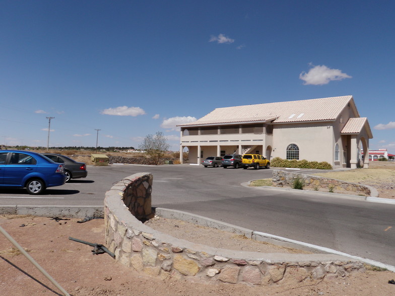 5305 Mcnutt Rd, Santa Teresa, NM for sale - Building Photo - Image 1 of 1