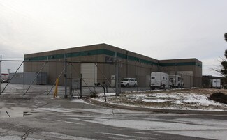 Plus de détails pour 300 NW Parkway, Riverside, MO - Industriel à louer