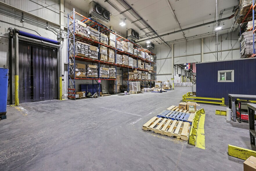 5225 Investment Dr, Dallas, TX à louer - Photo intérieure - Image 3 de 23