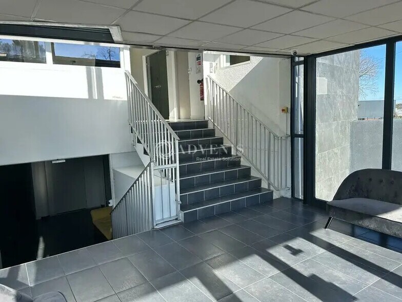 Office in Saint-Jean-de-Védas for lease - Building Photo - Image 2 of 12