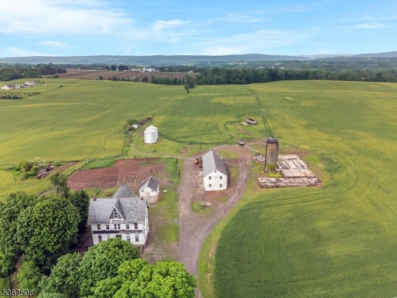 1663 County Road 519, Pittstown, NJ for sale - Building Photo - Image 3 of 6