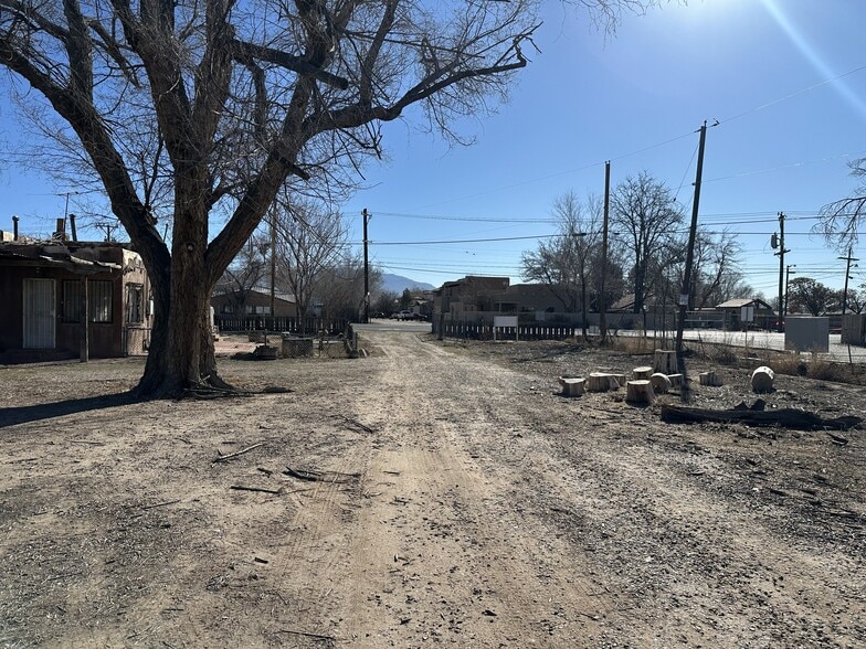 8817 4th St NW, Los Ranchos De Albuquerque, NM à vendre - Photo du bâtiment - Image 3 de 10