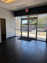 8257 Narcoossee Park Dr, Orlando, FL à louer Photo du bâtiment- Image 1 de 15