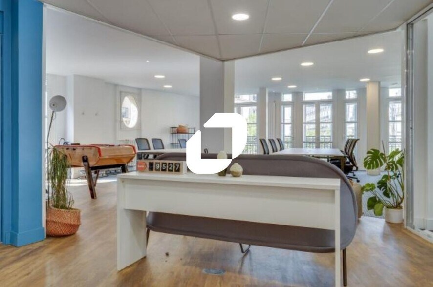 100 Rue La Fayette, Paris à louer - Photo du bâtiment - Image 3 de 11