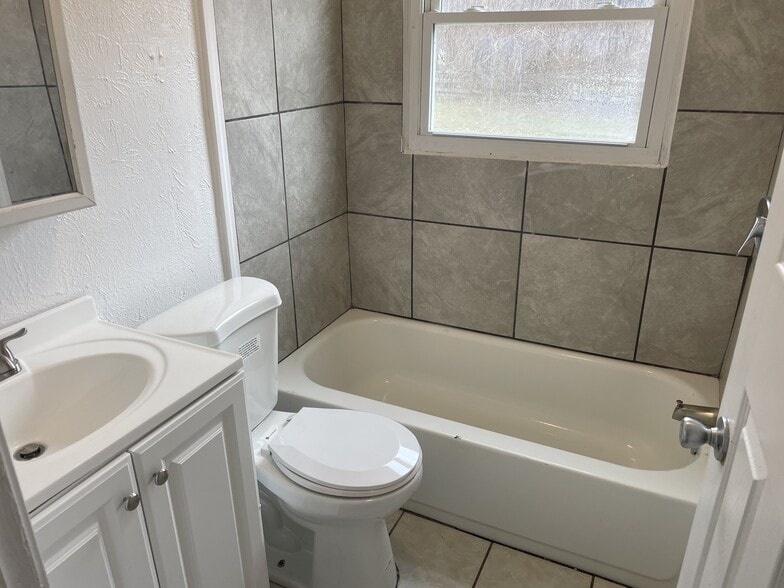 15 W Maplewood Ave, Dayton, OH for sale - Building Photo - Image 2 of 16
