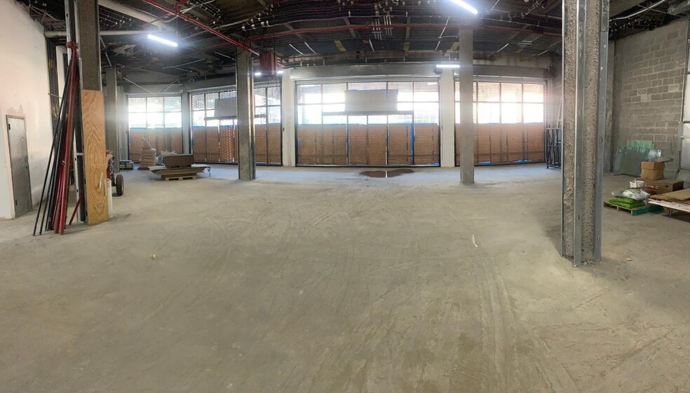 874 Willoughby Ave, Brooklyn, NY for lease - Building Photo - Image 3 of 6