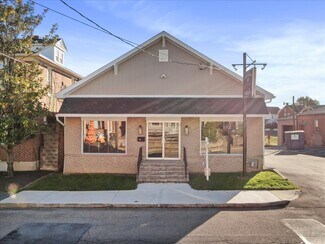 Plus de détails pour 128 W 3rd St, Waynesboro, PA - Commerce de détail à vendre