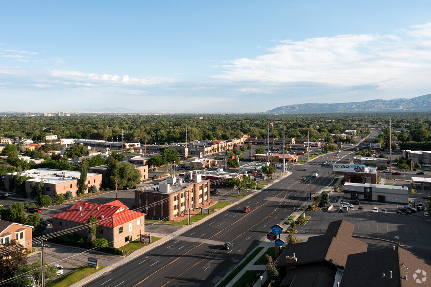 7050 S Highland Dr, Cottonwood Heights, UT à louer - Photo du bâtiment - Image 3 de 3