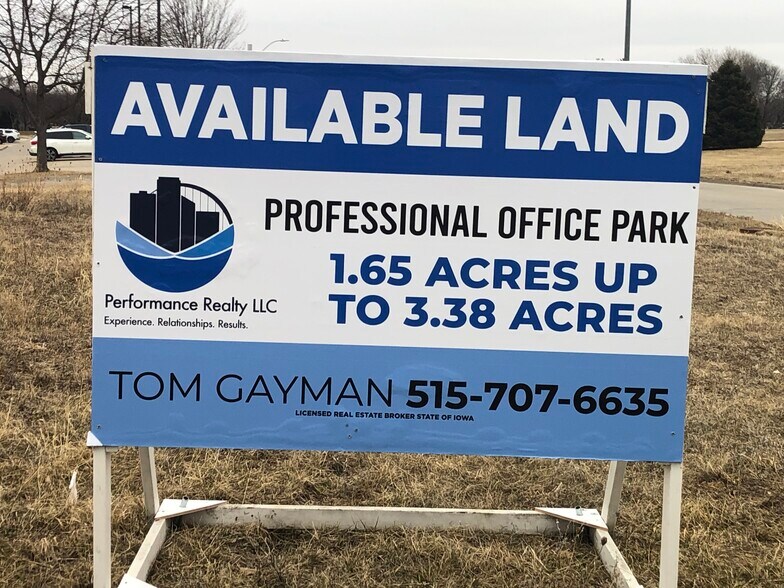 NW NW 86th St, Johnston, IA à vendre - Photo du bâtiment - Image 2 de 6