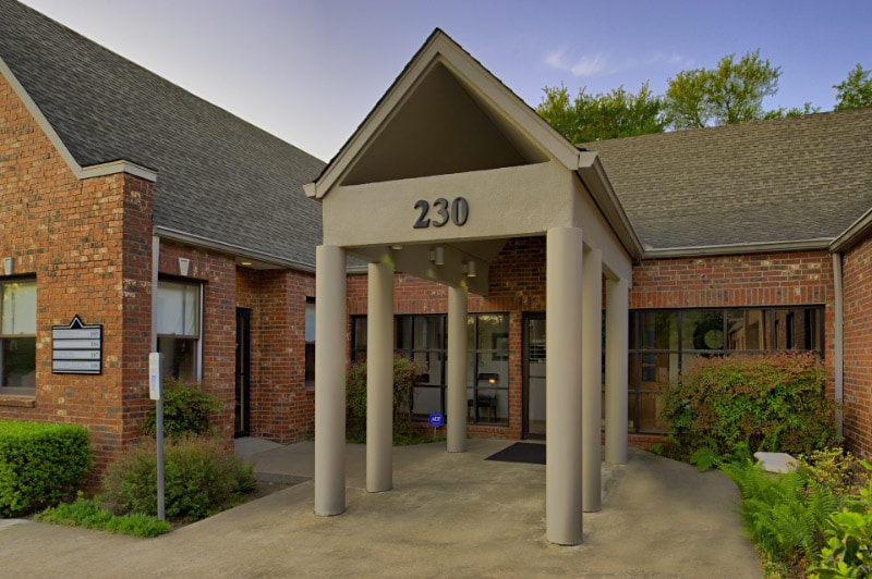 230 N Park Blvd, Grapevine, TX for lease - Building Photo - Image 2 of 16