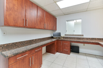 201 NW 82nd Ave, Plantation, FL for lease Interior Photo- Image 2 of 13