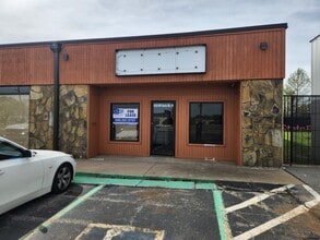 3130 NW Cache Rd, Lawton, OK for lease Interior Photo- Image 1 of 13