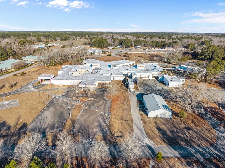 1 Medical Center Dr SW, Supply, NC for sale - Building Photo - Image 2 of 10
