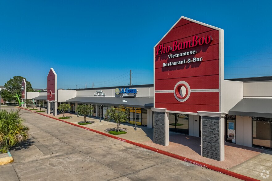 4356 Dowlen Rd, Beaumont, TX à louer - Photo du bâtiment - Image 2 de 3