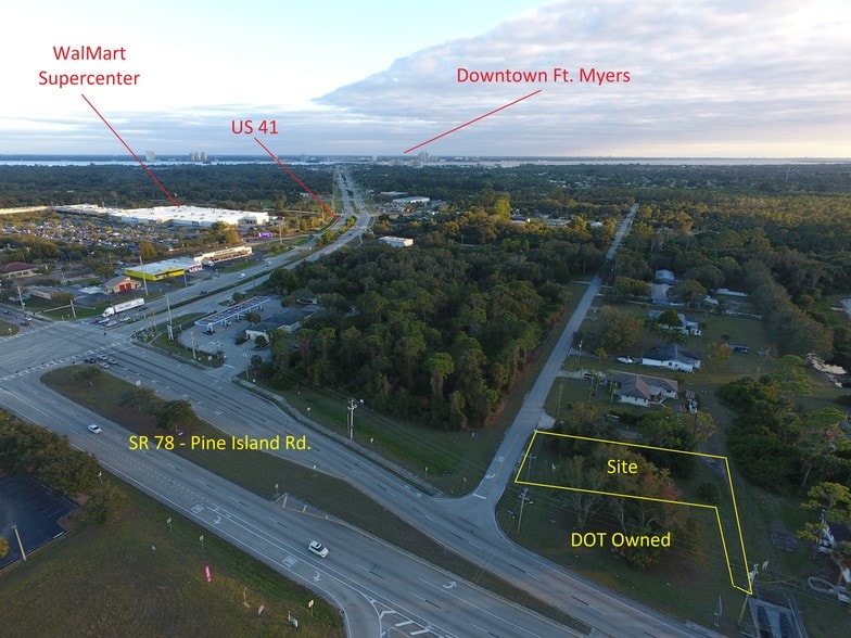 90-92 Herron Rd, North Fort Myers, FL à vendre - Aérien - Image 2 de 7