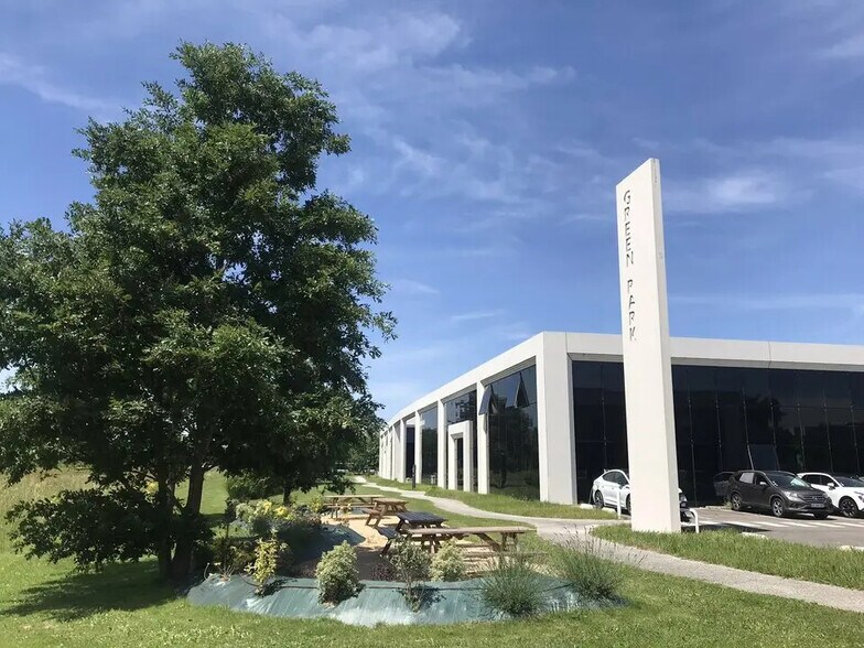 Bureau dans Labège à louer - Photo du bâtiment - Image 3 de 14