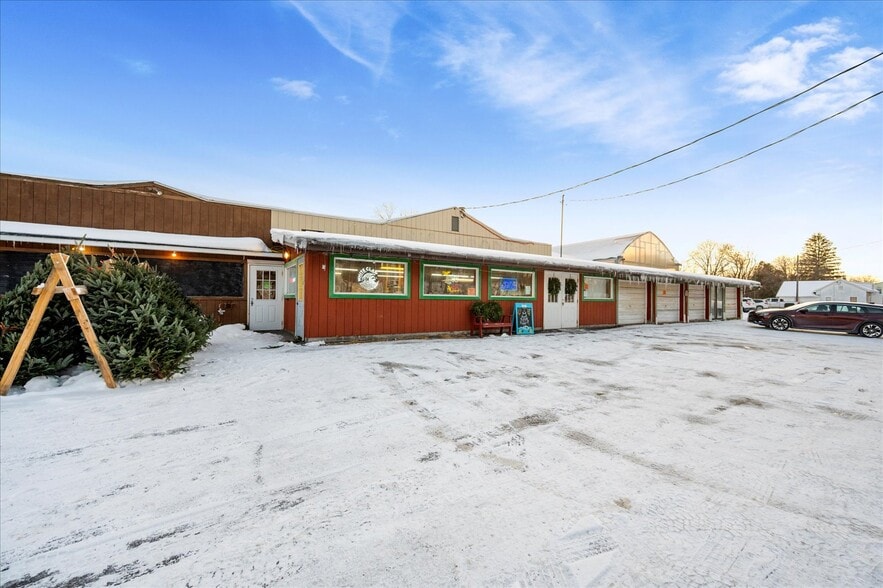 485 Seneca St, Sherrill, NY à vendre - Photo principale - Image 1 de 29