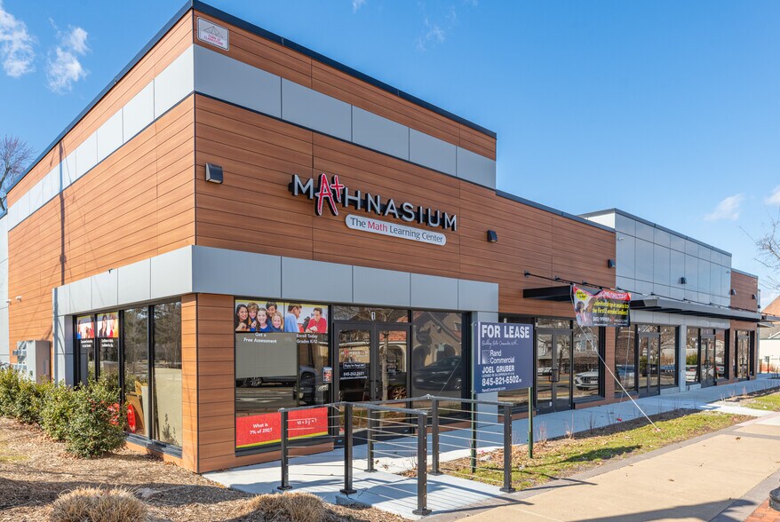 101 S Main St, New City, NY à louer - Photo du bâtiment - Image 3 de 25